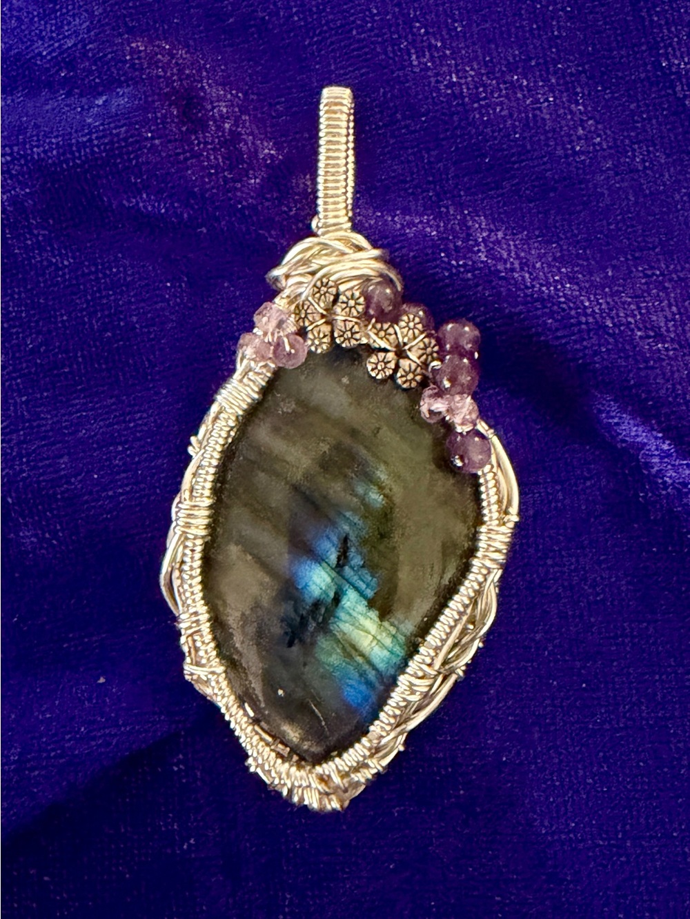 Handcrafted Labradorite Pendant with Amethyst Accents - Silver Wire Wrap - Picture 5 of 8